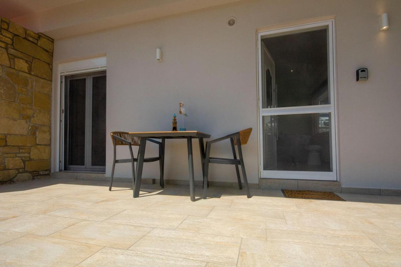 Arismari House Apartment Ravdhoukha Exterior photo